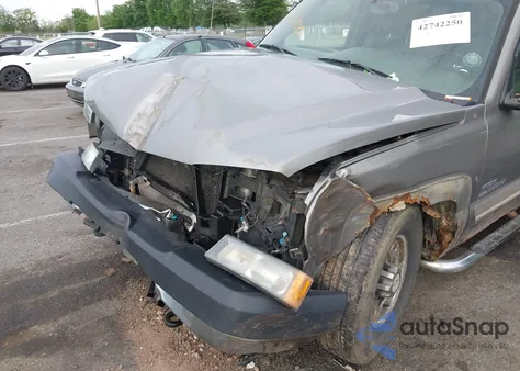 2006 Chevrolet Silverado K2500 Heavy Duty from USA, damaged, VIN 1GCHK23D26F229616